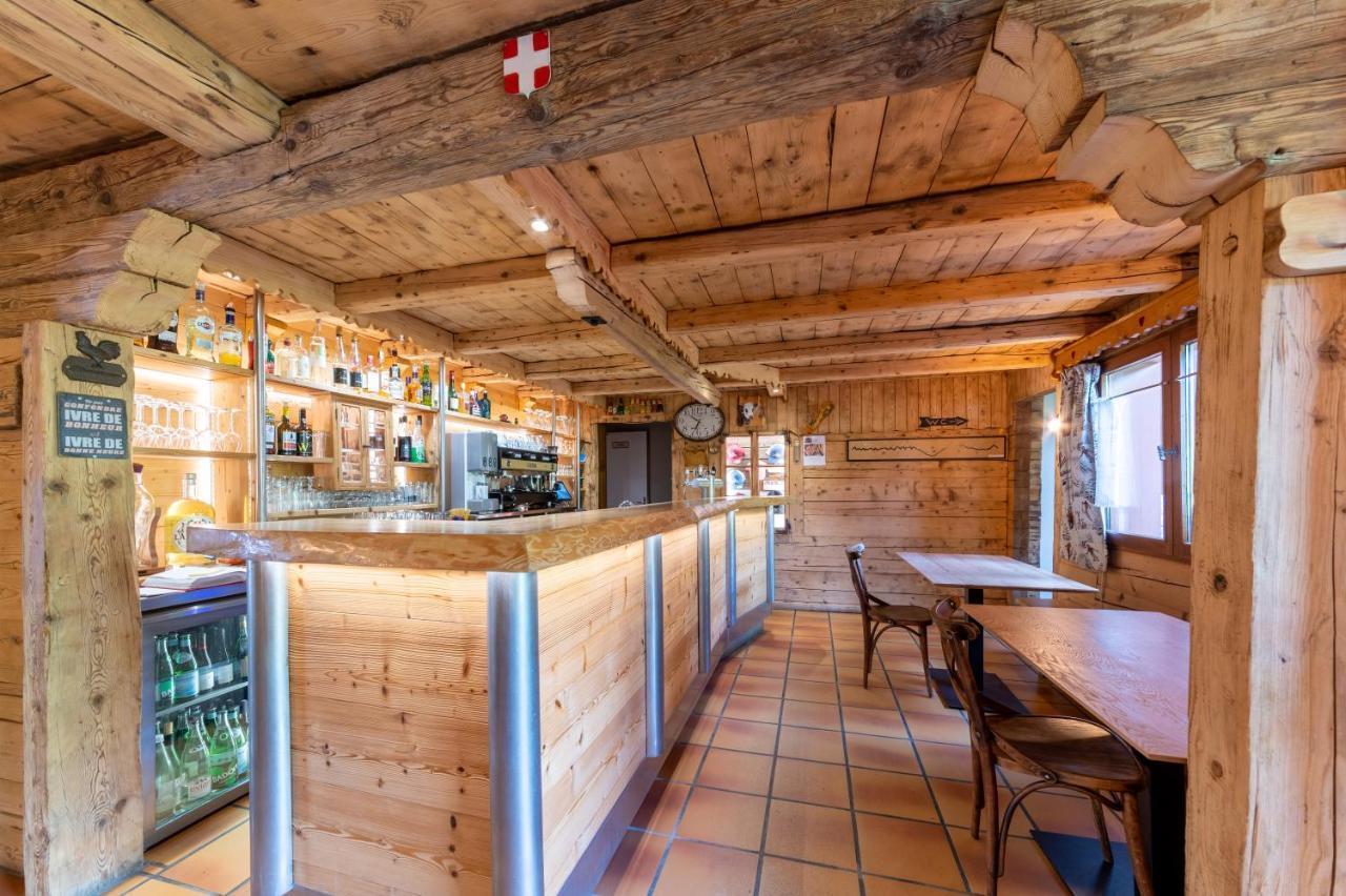 La Vieille Ferme Hotel Manigod Exterior photo
