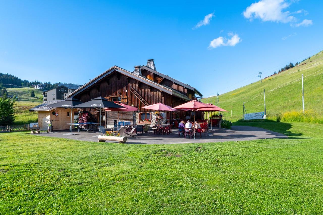 La Vieille Ferme Hotel Manigod Exterior photo