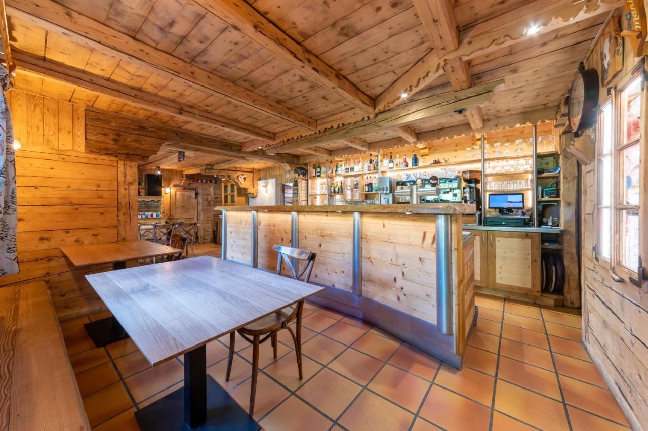 La Vieille Ferme Hotel Manigod Exterior photo