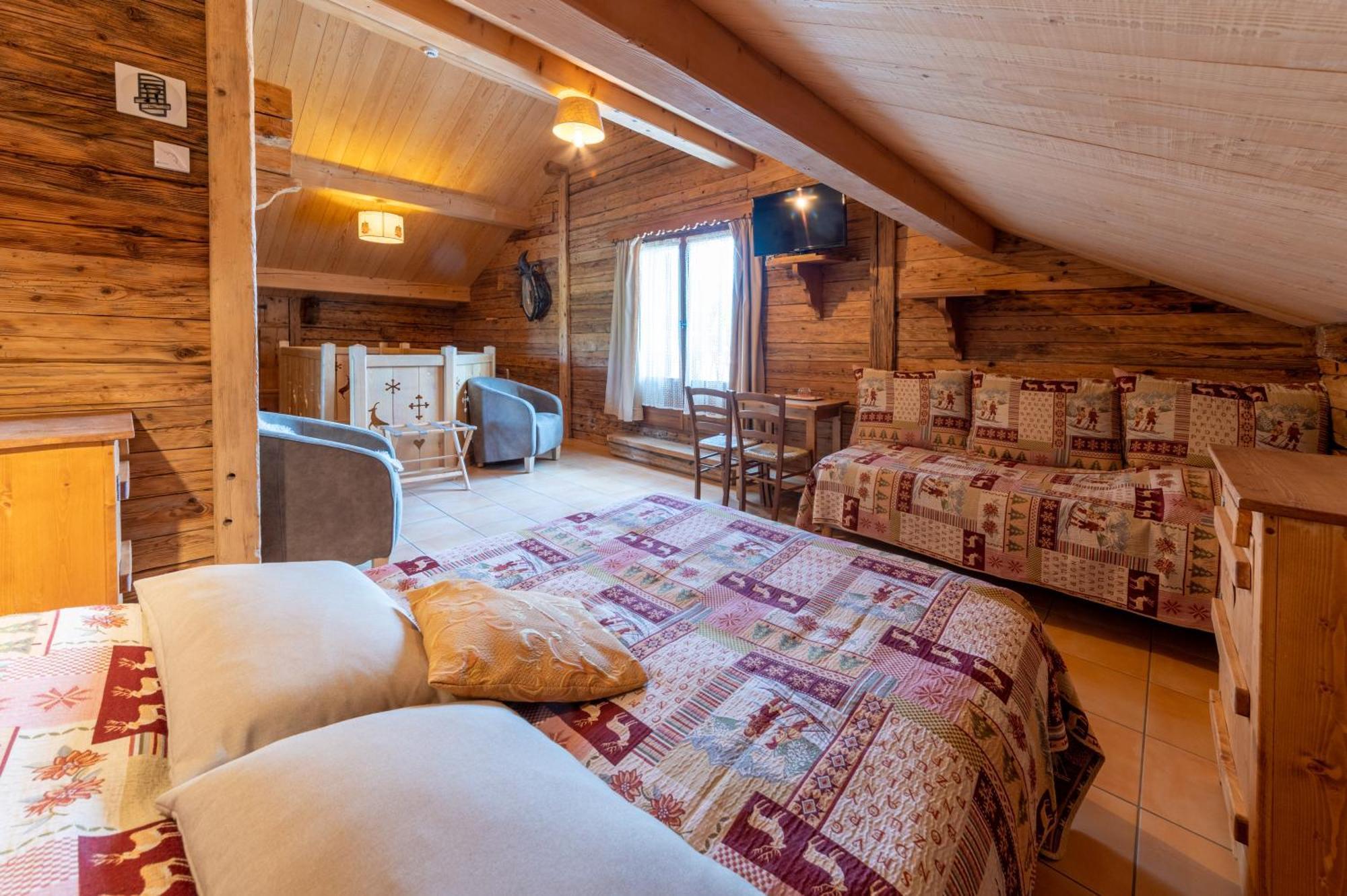 La Vieille Ferme Hotel Manigod Exterior photo
