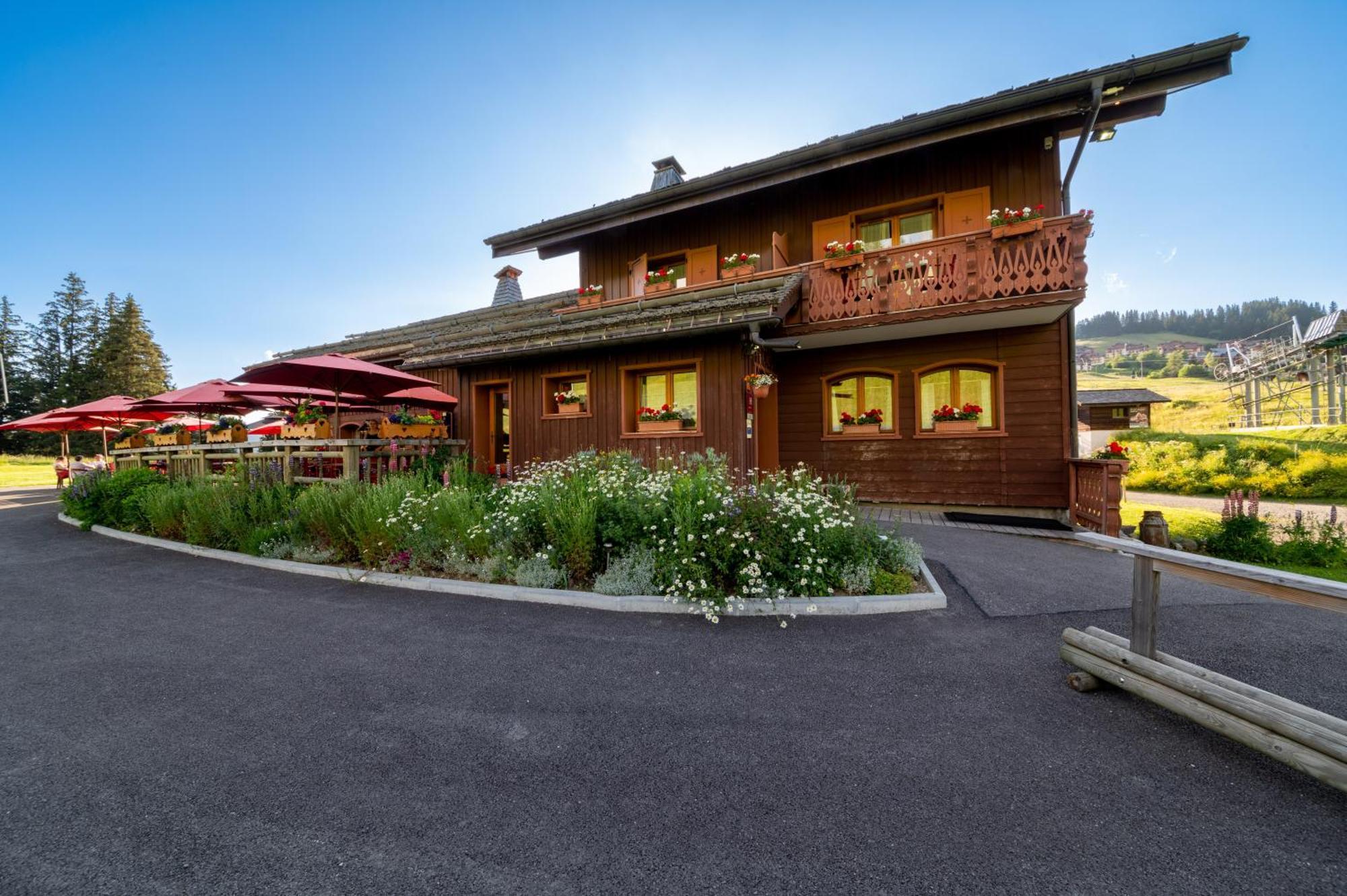 La Vieille Ferme Hotel Manigod Exterior photo